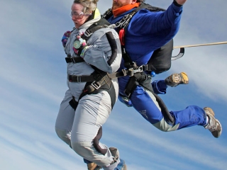 Houston mayor Annise Parker skydiving with instructor Hank Prewitt