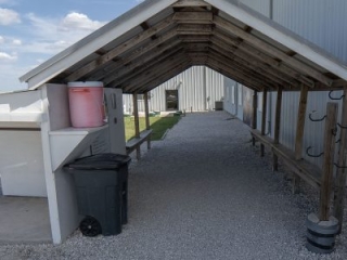 Skydive Spaceland San Marcos: Shaded loading area Skydive Spaceland San Marcos: Shaded loading area