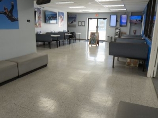 Skydive Spaceland San Marcos: Lobby/Waiting Area Skydive Spaceland San Marcos: Lobby/Waiting Area